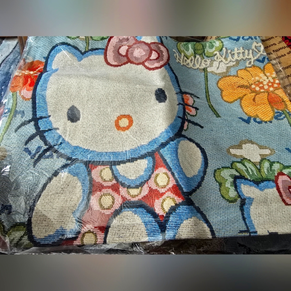 Hello Kitty NWT TOTE BAG